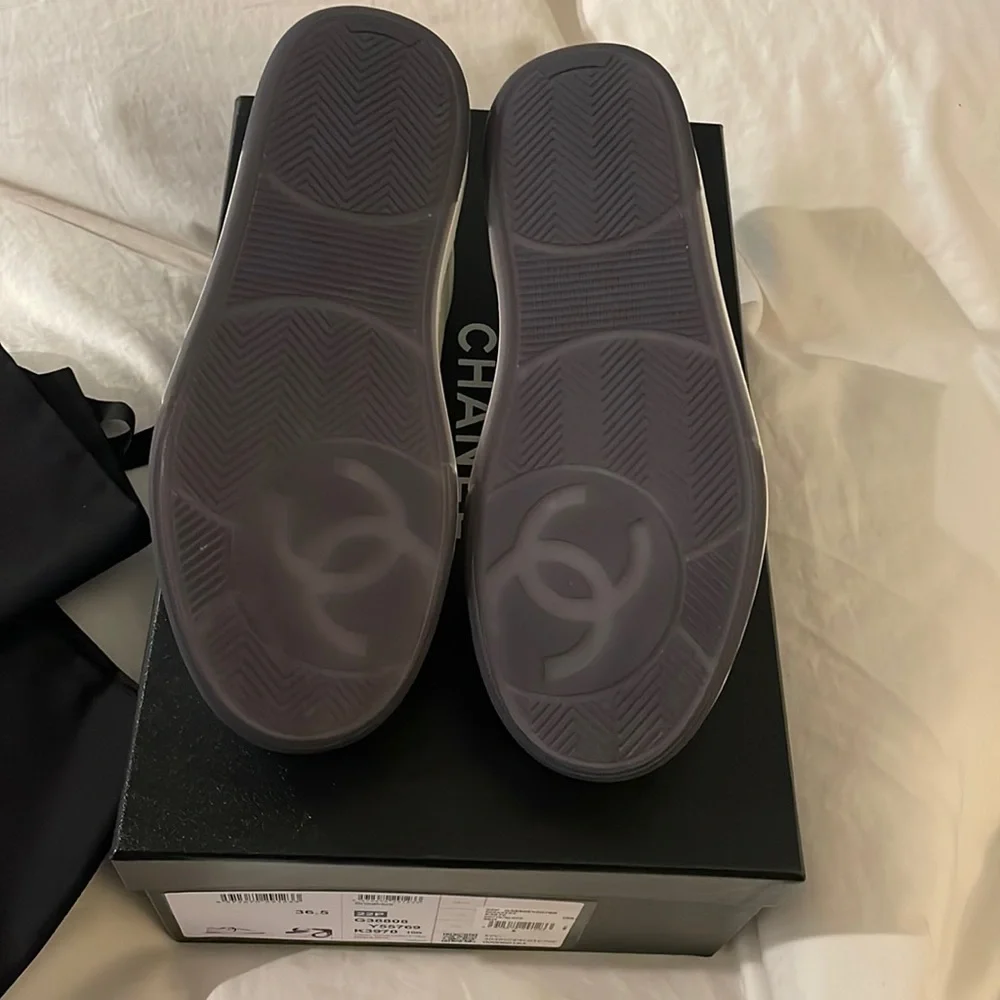 ‼️SOLD‼️ Chanel Logo Sneakers 36.5 - Picture 7 of 13